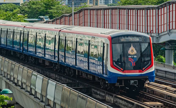 รถไฟฟ้า 20 บาทตลอดสาย! "สุริยะ" ยันภายใน 1 ตุลาคม ประชาชนได้ใช้แน่นอน