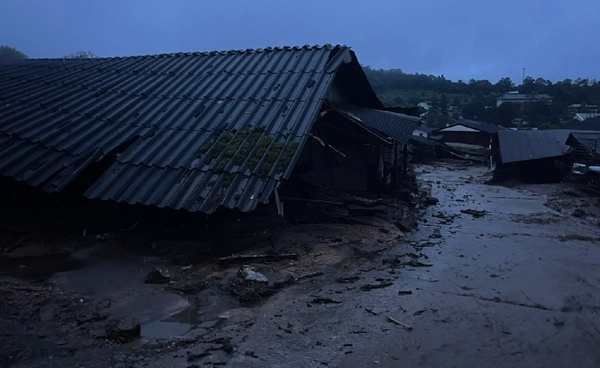 “อ.แม่แจ่ม” ฝนตกหนัก ดินสไลด์ทับบ้านพัง 5 หลัง พบผู้เสียชีวิต 2 ราย สูญหาย 1 ราย