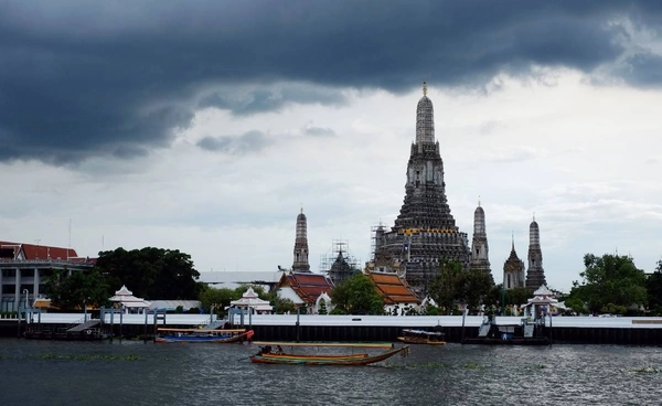 ทำไมก่อน “ฝนตก” ถึงรู้สึก “ร้อนอบอ้าว”?