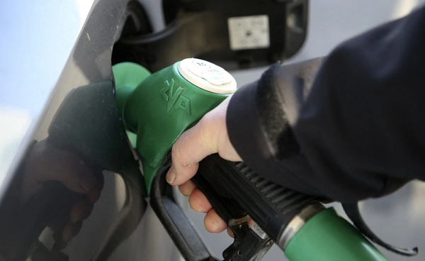 กบน. ลดเก็บเงินน้ำมันดีเซล ตรึงราคาหน้าปั๊ม บรรเทาผลกระทบประชาชน