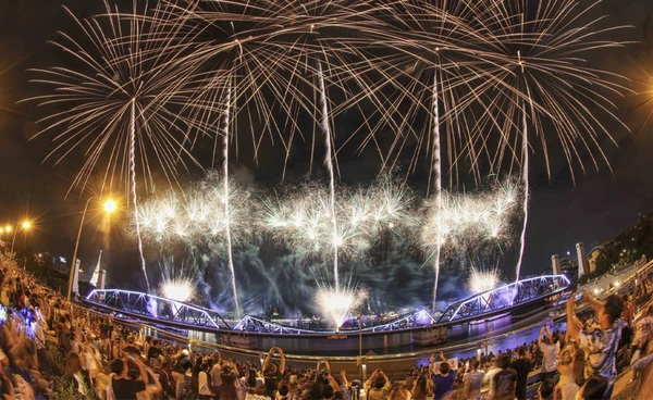 งานวิจิตรเจ้าพระยา 2568 ชมพลุแสงสีเสียงริมเจ้าพระยา 45 วัน เช็กวัน-เวลา ได้ที่นี่!