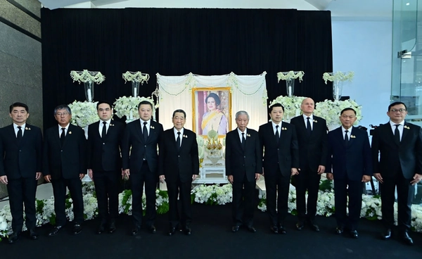 เครือเจริญโภคภัณฑ์ จัดพิธีถวายความอาลัย สมเด็จพระบรมราชชนนีพันปีหลวง