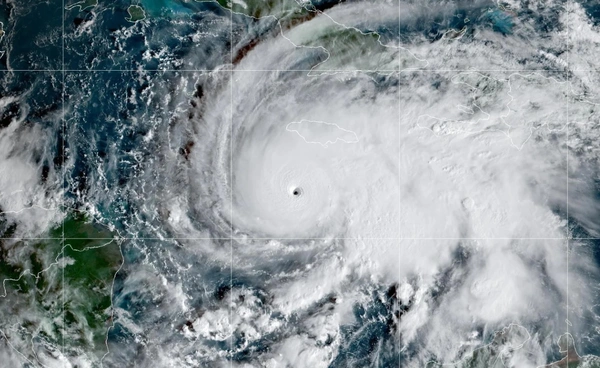 เฮอริเคนยักษ์ “เมลิสซา”  จ่อถล่ม “จาเมกา” คาดเกิดหายนะใหญ่ นับเป็นเฮอริเคนแรงที่สุดของปี 68!