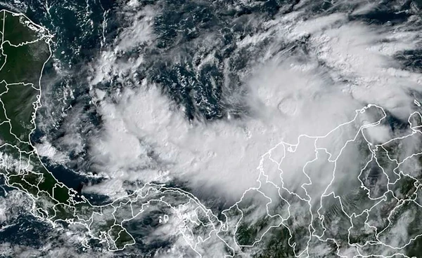 จับตา! พายุดีเปรสชันลูกใหม่แนวโน้มทวีกำลังแรงขึ้นเป็นพายุโซนร้อน คาดไม่เคลื่อนเข้าไทย 