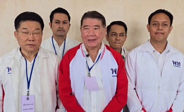 ภูมิธรรม ให้กำลังใจ สส.พรรคเพื่อไทย ย้ำ 30 บาทรักษาทุกโรค–รถไฟฟ้า 20 บาท 