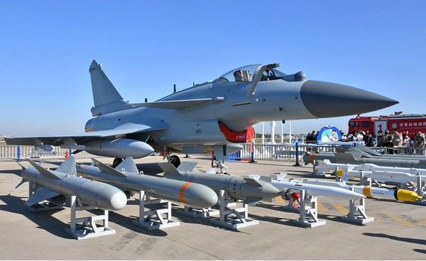 อินโดนีเซียดีลซื้อเครื่องบินรบ J-10 จากจีน แม้จะซื้อ Rafale จากฝรั่งเศสด้วยก็ตาม