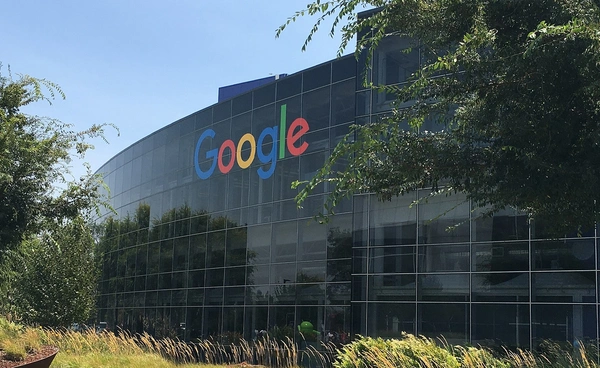 Google อาจกำลังเผชิญวิกฤติครั้งใหญ่ เมื่อคนรุ่นใหม่เริ่มใช้ AI แทนการ “เสิร์ช” ค้นหาข้อมูล ?