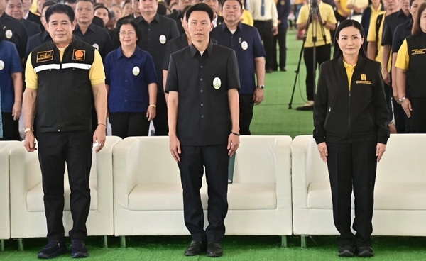 ศธ.-กษ ผนึกกำลังลุยเมืองคอน ช่วยเกษตรกร-พัฒนาการศึกษา "ครูนฤมล" เตรียมกางแผนสางหนี้สินครูสัปดาห์หน้า 