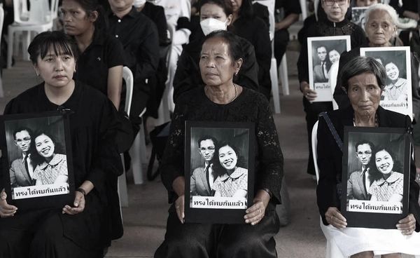 รถเมล์ฟรี 14 เส้นทาง อำนวยความสะดวกเข้ากราบพระบรมศพ