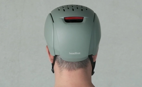 "Headfirst" "หมวกกันน็อค" ปรับขนาดเองได้ พร้อมไฟเบรกสว่างเมื่อชะลอความเร็ว