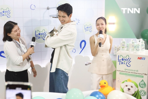 รูป-ฝนตกก็ไม่หวั่น แฟนบอลลิเวอร์พูลร่วมฉลองแชมป์-1