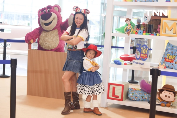 รูป-ญาญ่า แปลงโฉมเป็น “เจสซี่” พร้อมควง “วู้ดดี้” ร่วมฉลองครบรอบ 30 ปี ทอย สตอรี่-3
