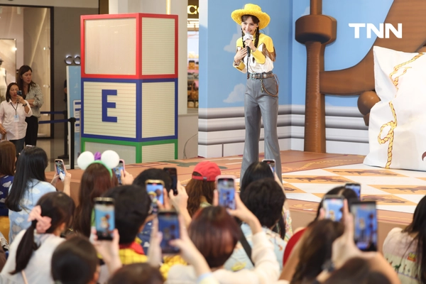 รูป-ญาญ่า แปลงโฉมเป็น “เจสซี่” พร้อมควง “วู้ดดี้” ร่วมฉลองครบรอบ 30 ปี ทอย สตอรี่-7