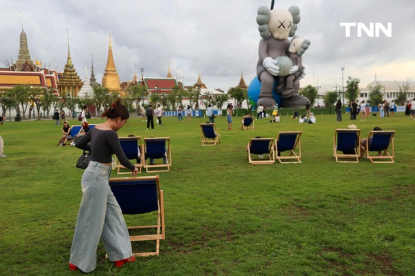 รูป-จัดครั้งแรกในไทย ประติมากรรม COMPANION จาก KAWS ขนาดมหึมาใจกลางสนามหลวง-14