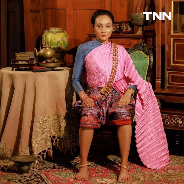รูป-เก็บตัว “มิสยูนิเวิร์สเพชรบุรี 2025” วันแรกเปิดตัว 14 สาวงามในเรือนไทยภูษาผ้าลายอย่าง-11