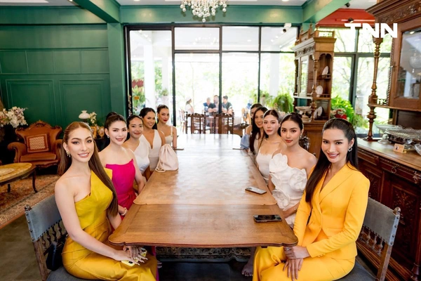 รูป-เก็บตัว “มิสยูนิเวิร์สเพชรบุรี 2025” วันแรกเปิดตัว 14 สาวงามในเรือนไทยภูษาผ้าลายอย่าง-6