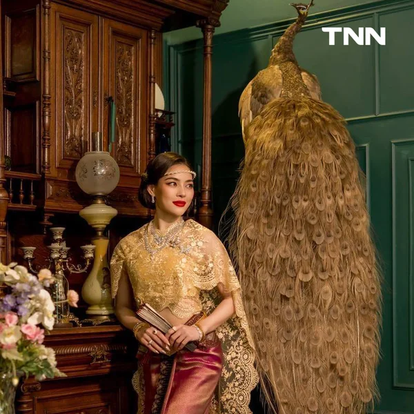 รูป-เก็บตัว “มิสยูนิเวิร์สเพชรบุรี 2025” วันแรกเปิดตัว 14 สาวงามในเรือนไทยภูษาผ้าลายอย่าง-13