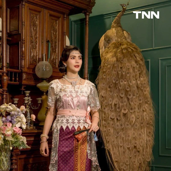 รูป-เก็บตัว “มิสยูนิเวิร์สเพชรบุรี 2025” วันแรกเปิดตัว 14 สาวงามในเรือนไทยภูษาผ้าลายอย่าง-16