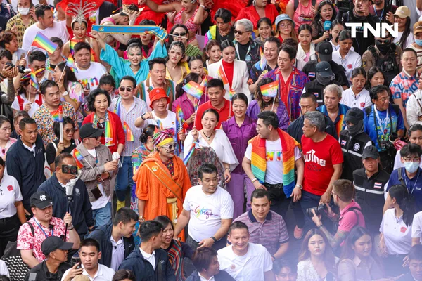 รูป-นายกฯ นำขบวนพาเหรดเปิดงาน “Bangkok Pride Parade 2025” ปักหมุดดึงดูดนักท่องเที่ยวจากทั่วโลก-32