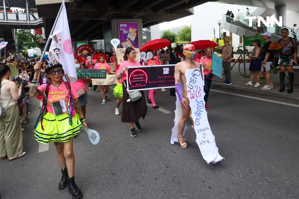 รูป-นายกฯ นำขบวนพาเหรดเปิดงาน “Bangkok Pride Parade 2025” ปักหมุดดึงดูดนักท่องเที่ยวจากทั่วโลก-47