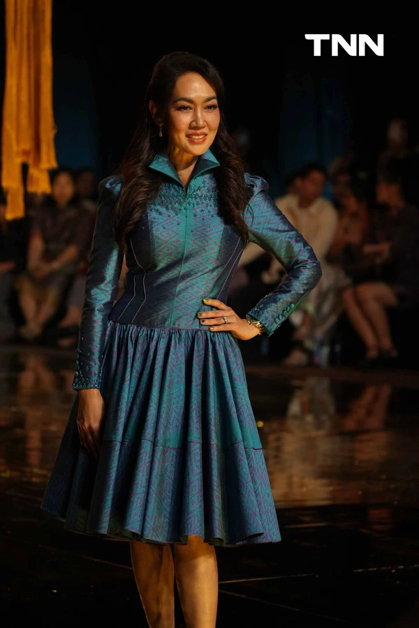 รูป-เปิดตัวอย่างยิ่งใหญ่ด้วยแฟชั่นโชว์  “THE SILQ REIMAGINATION” จุดเริ่มต้นแห่งการยกระดับผ้าไทยสู่เวทีโลก-15