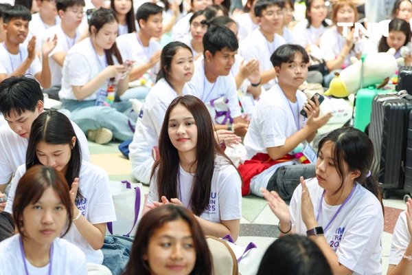 รูป-เริ่มแล้ว “รับน้องรถไฟ 2568” สานสัมพันธ์ รุ่นพี่-รุ่นน้อง ด้วยรถไฟขบวนพิเศษ-20