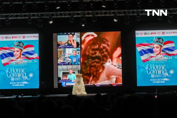 รูป-ประมวลภาพประวัติศาสตร์ขบวนแห่แห่งเกียรติยศ “โอปอล-สุชาตา” คนไทยรอรับแน่นถนนสุขุมวิท-59