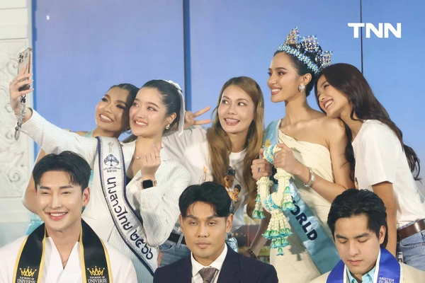 รูป-ประมวลภาพประวัติศาสตร์ขบวนแห่แห่งเกียรติยศ “โอปอล-สุชาตา” คนไทยรอรับแน่นถนนสุขุมวิท-33