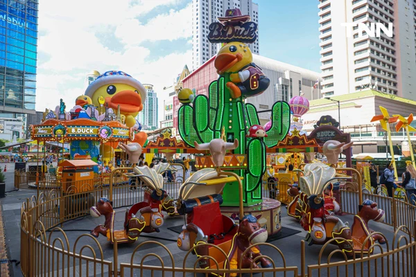 รูป-ฉลองครบรอบ 20 ปี เจ้าเป็ดสีเหลือง “B.Duck” พร้อมร่วมสนุกกับสวนสนุกสุดคิวท์ใจกลางเมือง-8