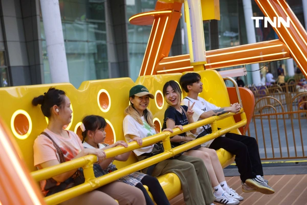 รูป-ฉลองครบรอบ 20 ปี เจ้าเป็ดสีเหลือง “B.Duck” พร้อมร่วมสนุกกับสวนสนุกสุดคิวท์ใจกลางเมือง-26