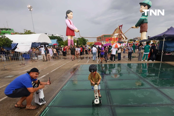 รูป-“โกโกวา” กับแฟนหนุ่ม “ซอลซู” บุกกรุง ชวนคนไทยเล่นเกมกระโดดเชือก ลานคนเมือง เสาชิงช้า-11