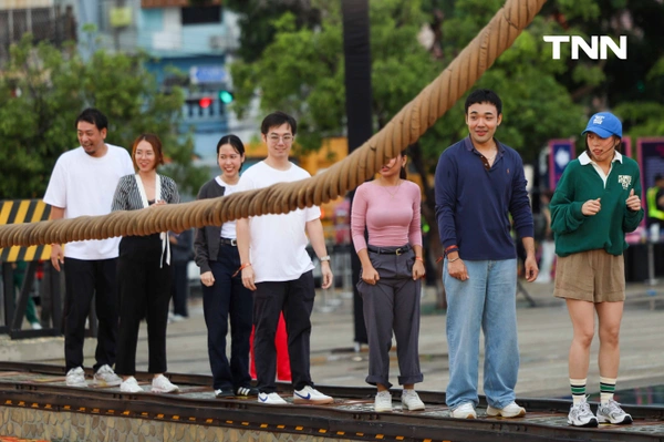 รูป-“โกโกวา” กับแฟนหนุ่ม “ซอลซู” บุกกรุง ชวนคนไทยเล่นเกมกระโดดเชือก ลานคนเมือง เสาชิงช้า-6