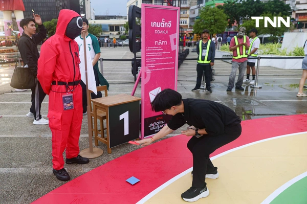 รูป-“โกโกวา” กับแฟนหนุ่ม “ซอลซู” บุกกรุง ชวนคนไทยเล่นเกมกระโดดเชือก ลานคนเมือง เสาชิงช้า-15