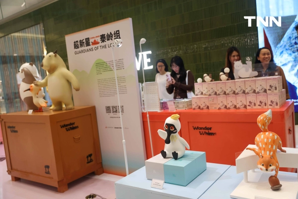 รูป-“YIMU ART EXHIBITION” โชว์ผลงานของ “ลีโอ หวง” ศิลปินดาวรุ่งจีน ร่วมฉลอง 50 ปี ความสัมพันธ์ทางการทูต ไทย-จีน-11