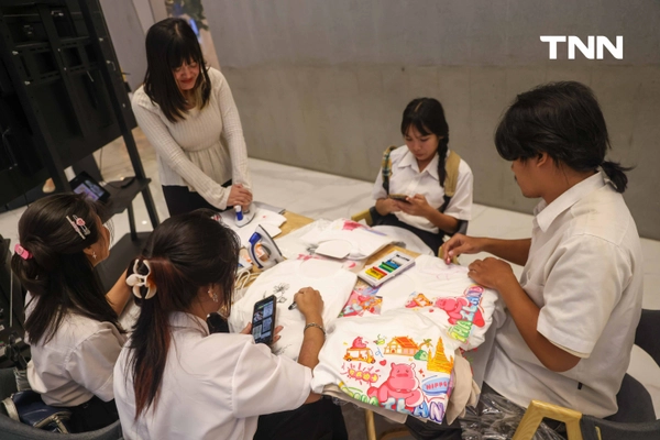 รูป-“YIMU ART EXHIBITION” โชว์ผลงานของ “ลีโอ หวง” ศิลปินดาวรุ่งจีน ร่วมฉลอง 50 ปี ความสัมพันธ์ทางการทูต ไทย-จีน-12