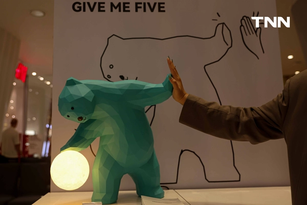 รูป-“YIMU ART EXHIBITION” โชว์ผลงานของ “ลีโอ หวง” ศิลปินดาวรุ่งจีน ร่วมฉลอง 50 ปี ความสัมพันธ์ทางการทูต ไทย-จีน-6