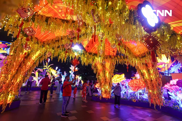 รูป-ครั้งแรกในไทย “Yuyuan Lantern Festival 2025” ร่วมฉลอง 50 ปี ความสัมพันธ์ทางการทูตไทย–จีน-12