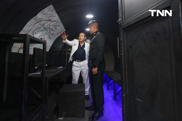 รูป-แม่ทัพภาคที่ 2 รับมอบ “บลูบังเกอร์” นวัตกรรมโดยนักศึกษาสนับสนุนความปลอดภัยทหารพื้นที่ชายแดน-15