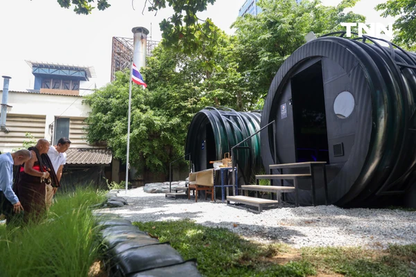 รูป-แม่ทัพภาคที่ 2 รับมอบ “บลูบังเกอร์” นวัตกรรมโดยนักศึกษาสนับสนุนความปลอดภัยทหารพื้นที่ชายแดน-6