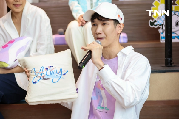 รูป-มูลนิธิรามาธิบดีฯ X 5 ศิลปิน รังสรรค์คอลเลกชันพิเศษ ส่งต่อ “ความสุขไม่มีที่สิ้นสุด”-11