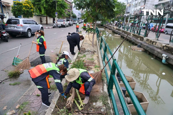รูป-รวมพลังจิตอาสา เนื่องในวันเฉลิมพระชนมพรรษาพระบาทสมเด็จพระเจ้าอยู่หัว พัฒนาทำความสะอาดตรอกสาเก-6