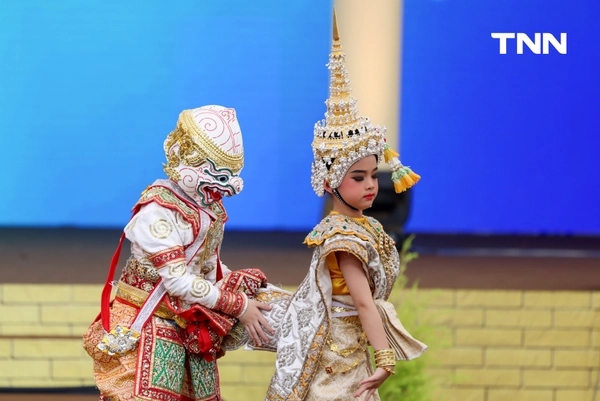 รูป-“ทั่วหล้า เทิดไท้ ถวายใจสดุดี” ร่วมเฉลิมพระเกียรติพระบาทสมเด็จพระเจ้าอยู่หัว และฉลอง 50 ปี สัมพันธ์ไทย-จีน-19