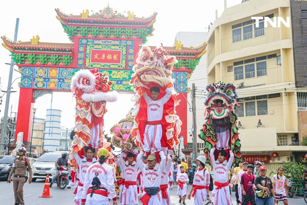 รูป-“เชิดสิงโตสองแผ่นดิน เทิดไท้องค์ราชัน” เฉลิมพระเกียรติในหลวง 73 พรรษา-28