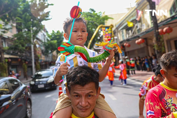 รูป-“เชิดสิงโตสองแผ่นดิน เทิดไท้องค์ราชัน” เฉลิมพระเกียรติในหลวง 73 พรรษา-15