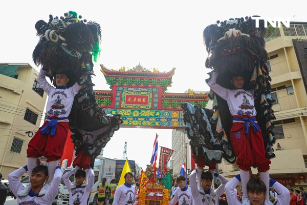 รูป-“เชิดสิงโตสองแผ่นดิน เทิดไท้องค์ราชัน” เฉลิมพระเกียรติในหลวง 73 พรรษา-10