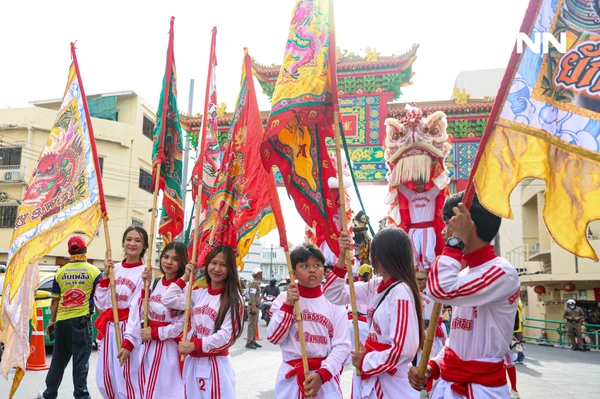 รูป-“เชิดสิงโตสองแผ่นดิน เทิดไท้องค์ราชัน” เฉลิมพระเกียรติในหลวง 73 พรรษา-27