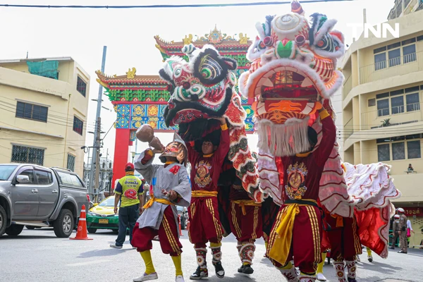 รูป-“เชิดสิงโตสองแผ่นดิน เทิดไท้องค์ราชัน” เฉลิมพระเกียรติในหลวง 73 พรรษา-26