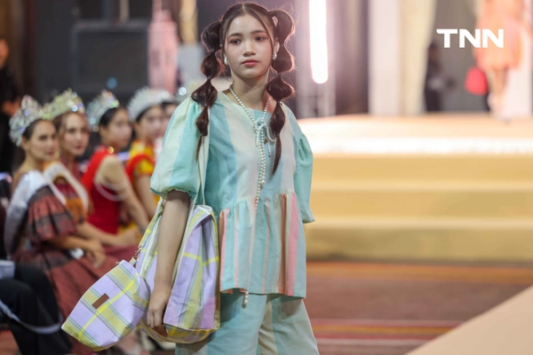 รูป-“Inspiring  Andaman Textile 2025 ” โชว์ชุดผ้าไทยร่วมสมัยจากต้นทุนทางศิลปวัฒนธรรมภาคใต้ฝั่งอันดามัน-6