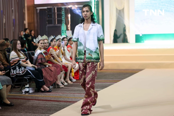 รูป-“Inspiring  Andaman Textile 2025 ” โชว์ชุดผ้าไทยร่วมสมัยจากต้นทุนทางศิลปวัฒนธรรมภาคใต้ฝั่งอันดามัน-16