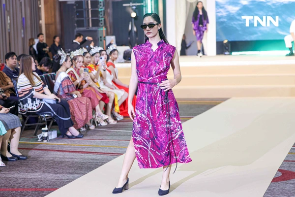 รูป-“Inspiring  Andaman Textile 2025 ” โชว์ชุดผ้าไทยร่วมสมัยจากต้นทุนทางศิลปวัฒนธรรมภาคใต้ฝั่งอันดามัน-20